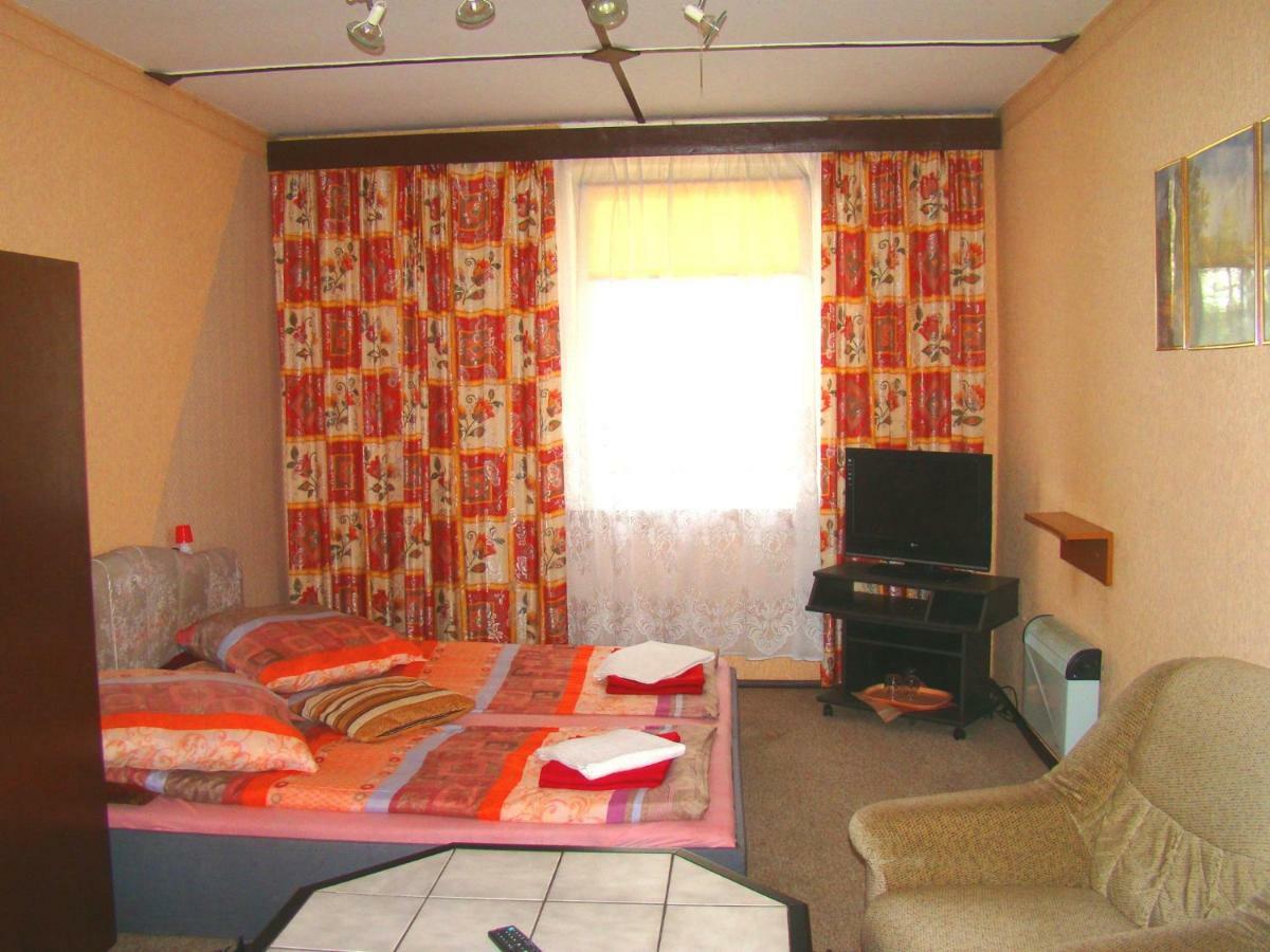 Osrodek Wypoczynkowy Oaza Hotel Kuznica Zbaska ภายนอก รูปภาพ