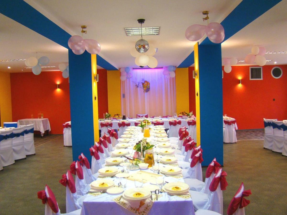 Osrodek Wypoczynkowy Oaza Hotel Kuznica Zbaska ภายนอก รูปภาพ